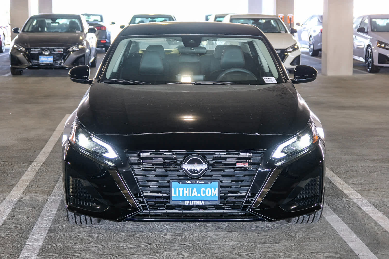 2025 Nissan Altima SR photo 2