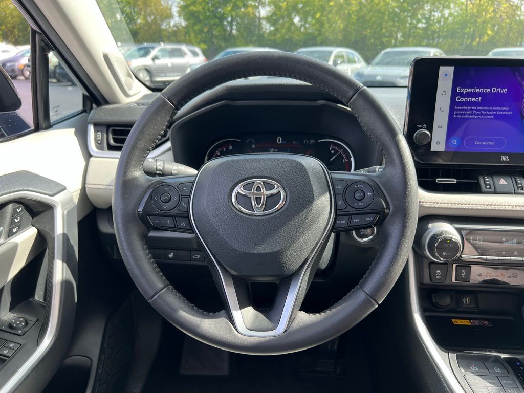 2023 Toyota RAV4 XLE Premium photo 13
