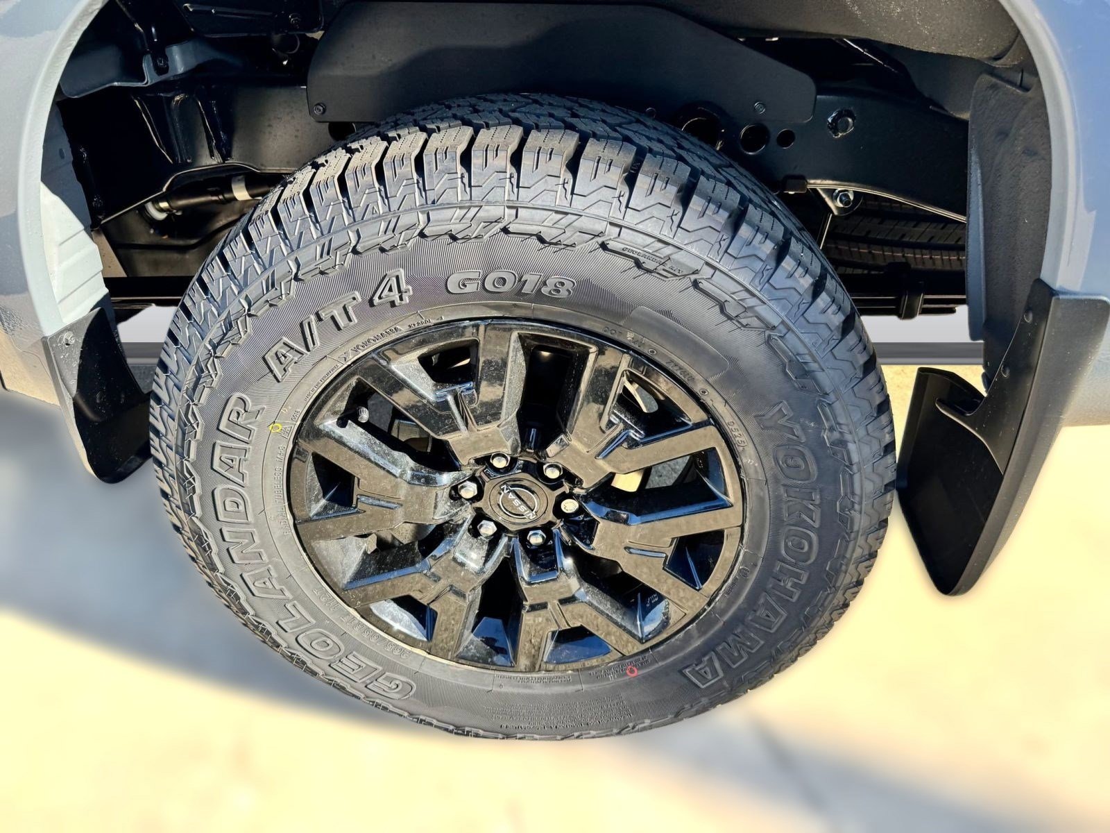 2026 Nissan Frontier SV photo 9