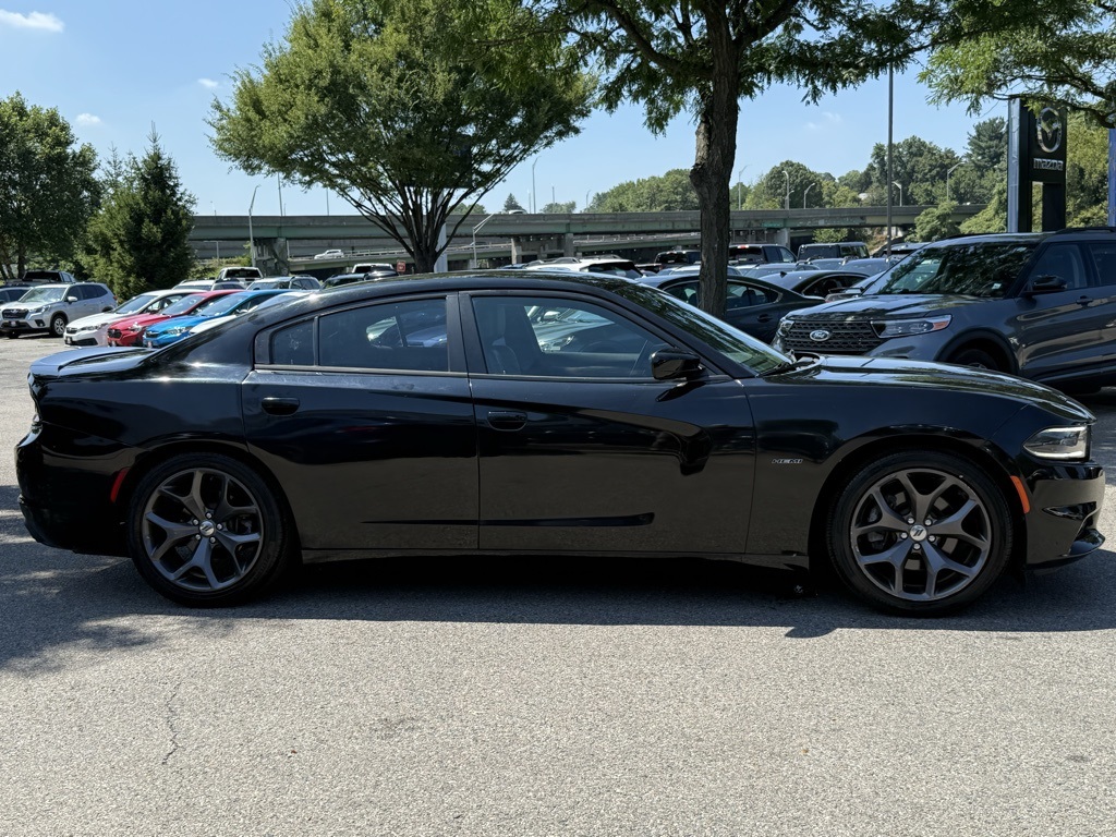 2018 Dodge Charger R/T photo 4