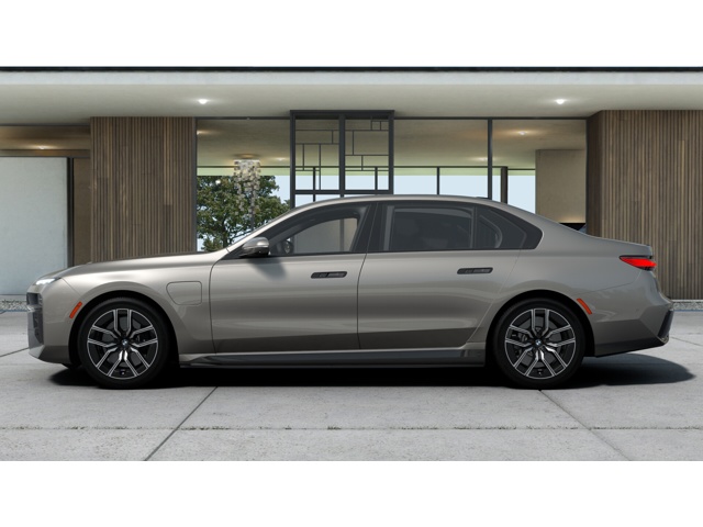 2026 Bmw 750e photo 3