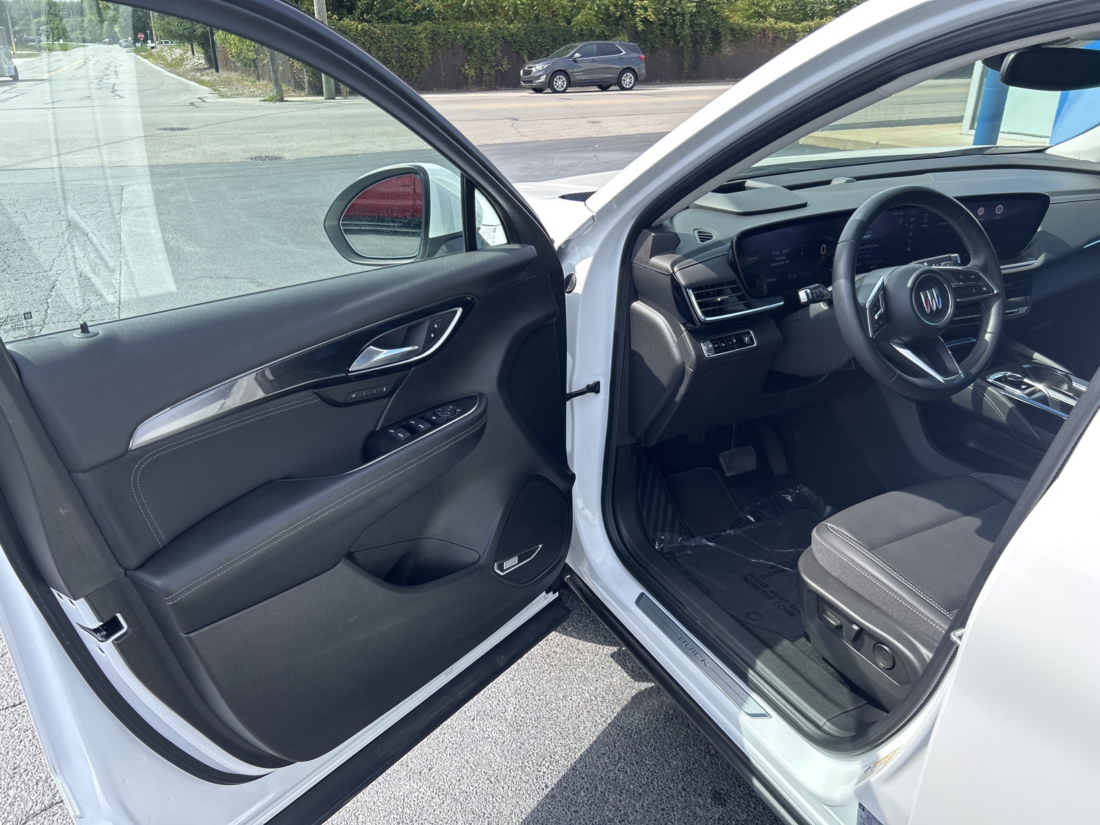 2024 Buick Envision Preferred photo 13