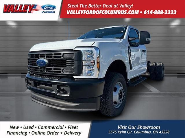 2026 Ford F-350 photo 3