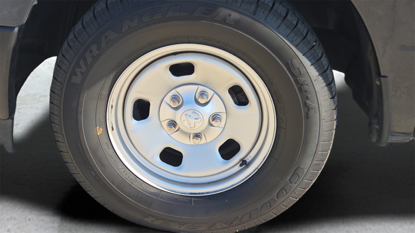2018 Ram 1500 Tradesman photo 25