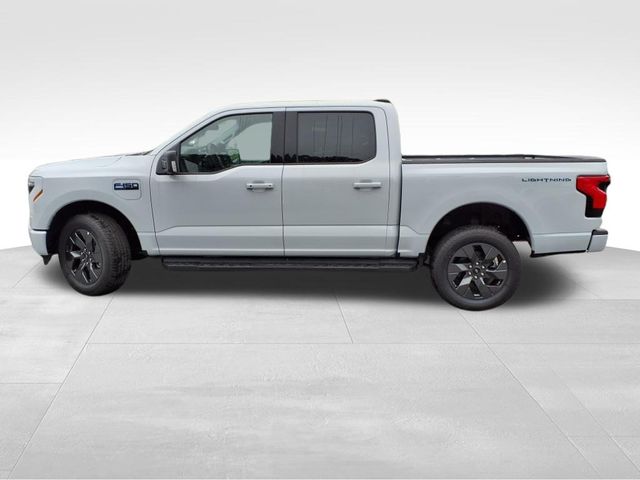 2025 Ford F-150 Lightning photo 3