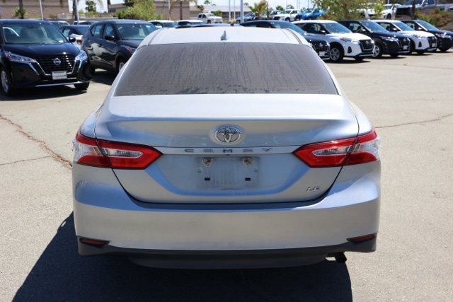 2020 Toyota Camry LE photo 2