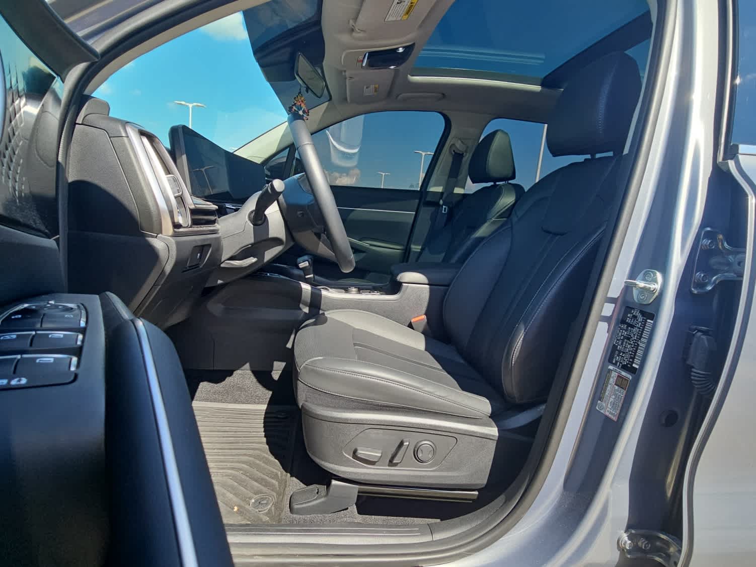 2025 Kia Sorento S photo 20