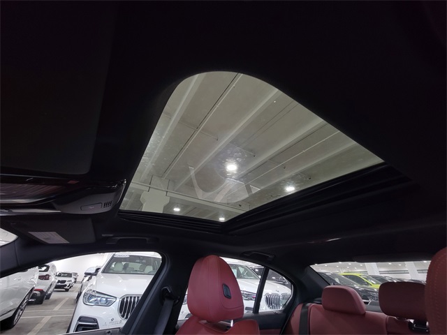 2024 Bmw 330i photo 21