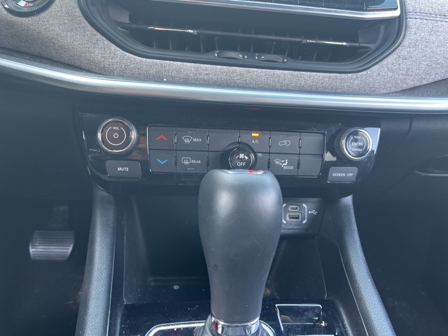2024 Jeep Compass Latitude photo 11