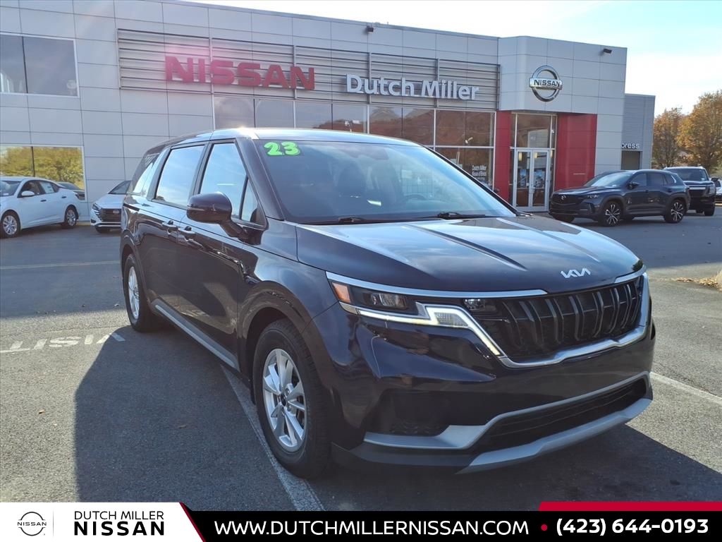 2023 Kia Carnival LX Seat Pkg's photo