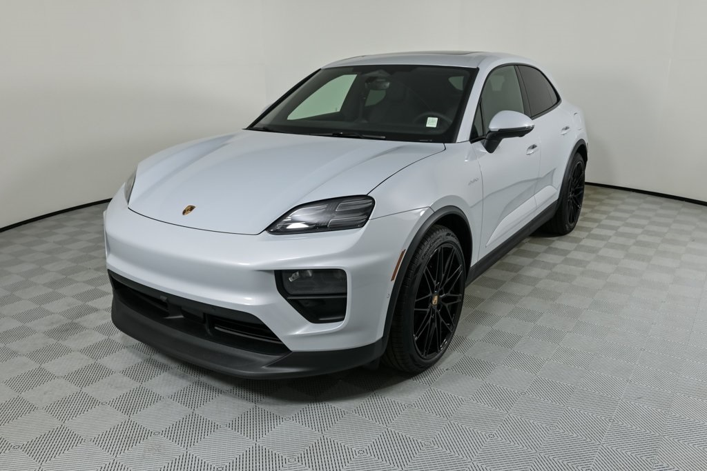 2025 Porsche Macan