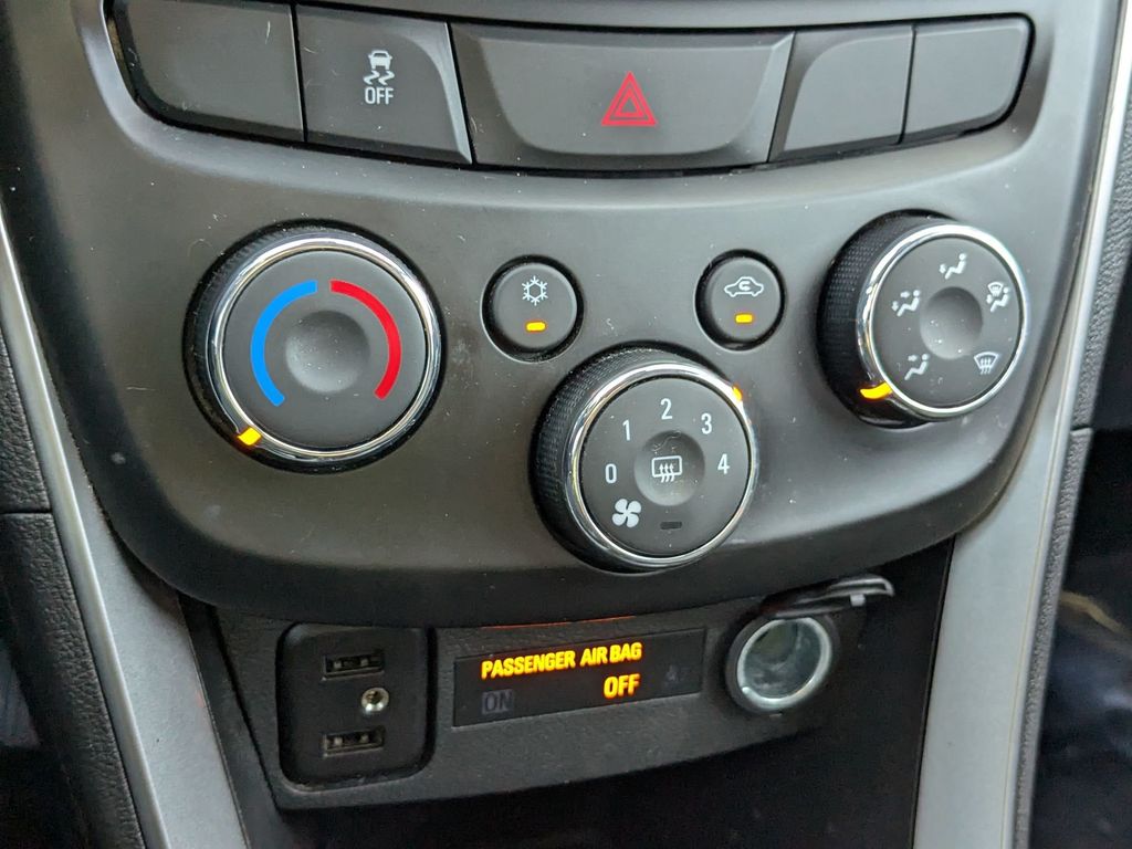 2019 Chevrolet Trax LT photo 17