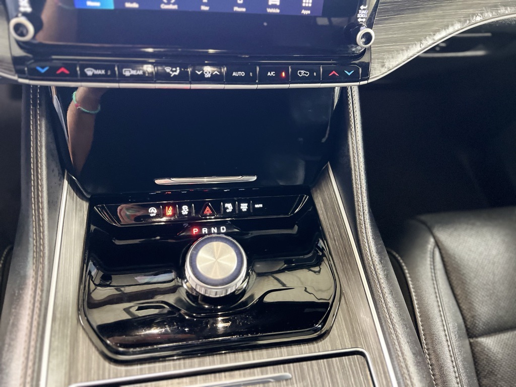 2023 Jeep Wagoneer L Series II photo 21