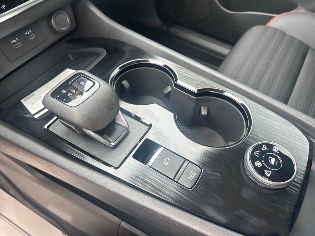 2026 Nissan Rogue SV photo 35