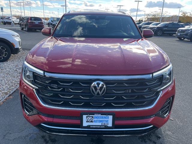 2024 Volkswagen Atlas Cross Sport SEL R-Line photo 8