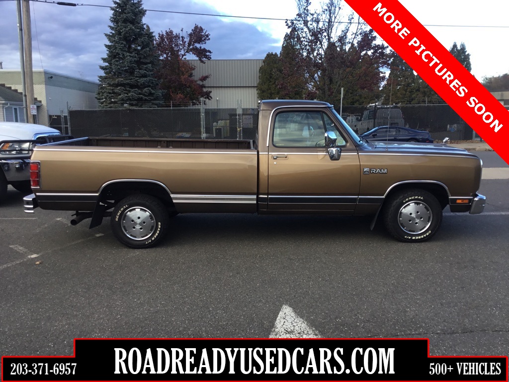1988 Dodge D series's photo