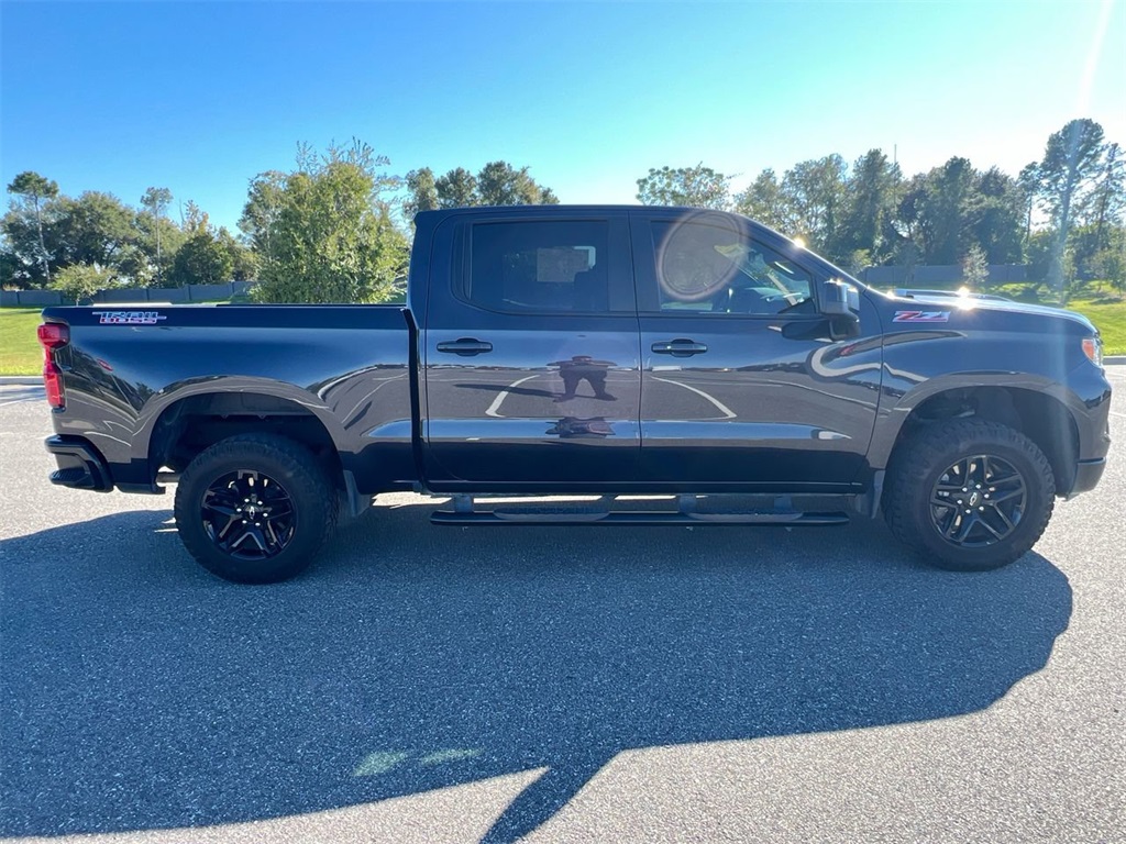 2023 Chevrolet Silverado 1500 LT Trail Boss photo 2