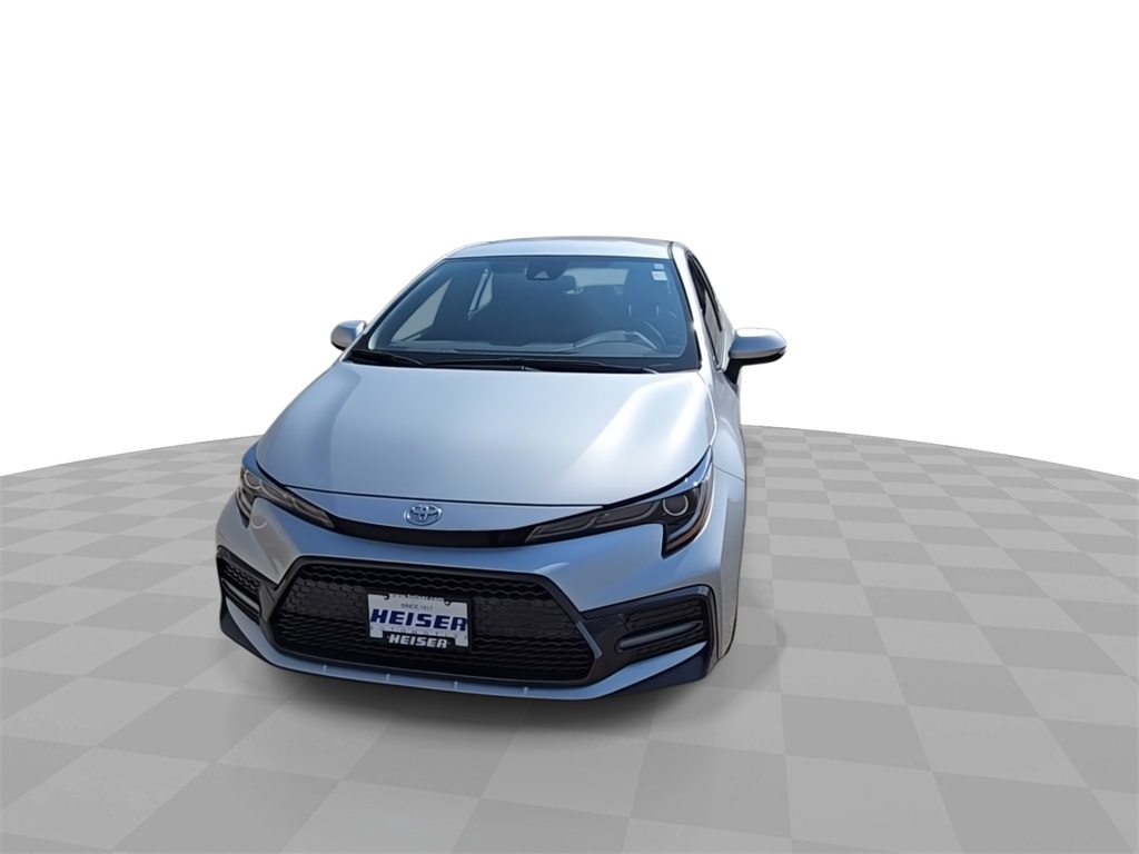 2022 Toyota Corolla SE photo 3