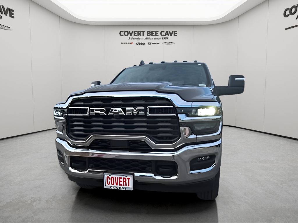 2025 Ram 2500 Tradesman photo 4