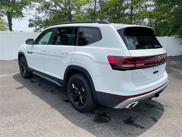 2025 Volkswagen Atlas Peak Edition SE Technology photo 21
