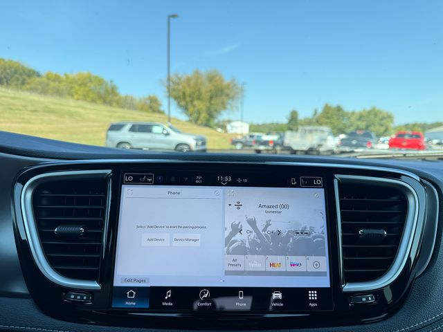 2026 Chrysler Pacifica photo 25
