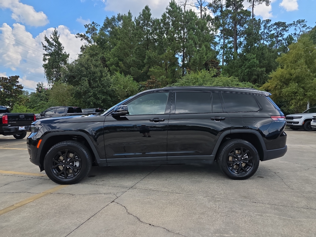 2024 Jeep Grand Cherokee Altitude photo 3