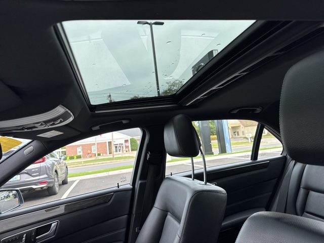 2014 Mercedes Benz E 350 4MATIC Sedan photo 15