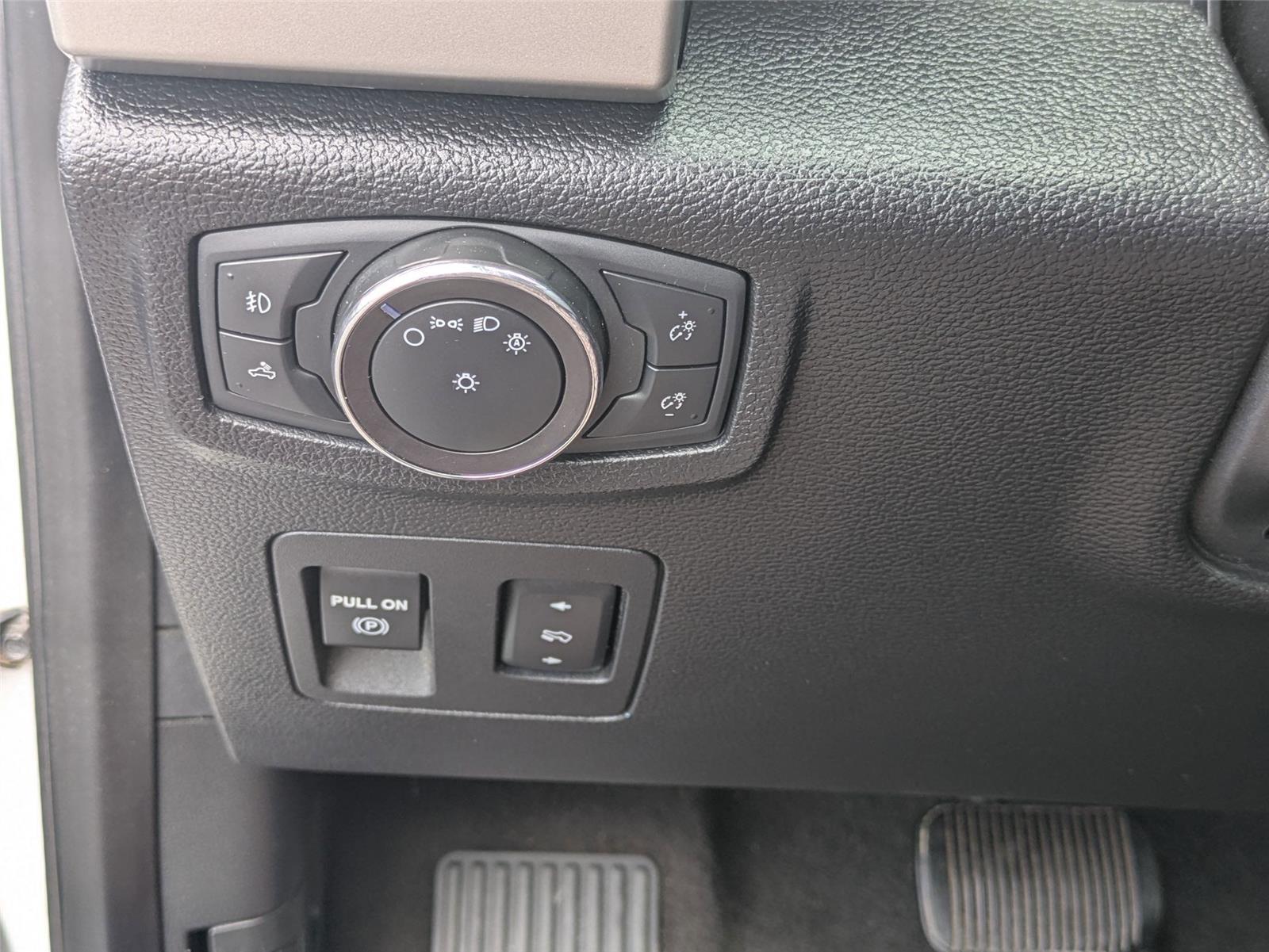2019 Ford F-150 Lariat photo 18