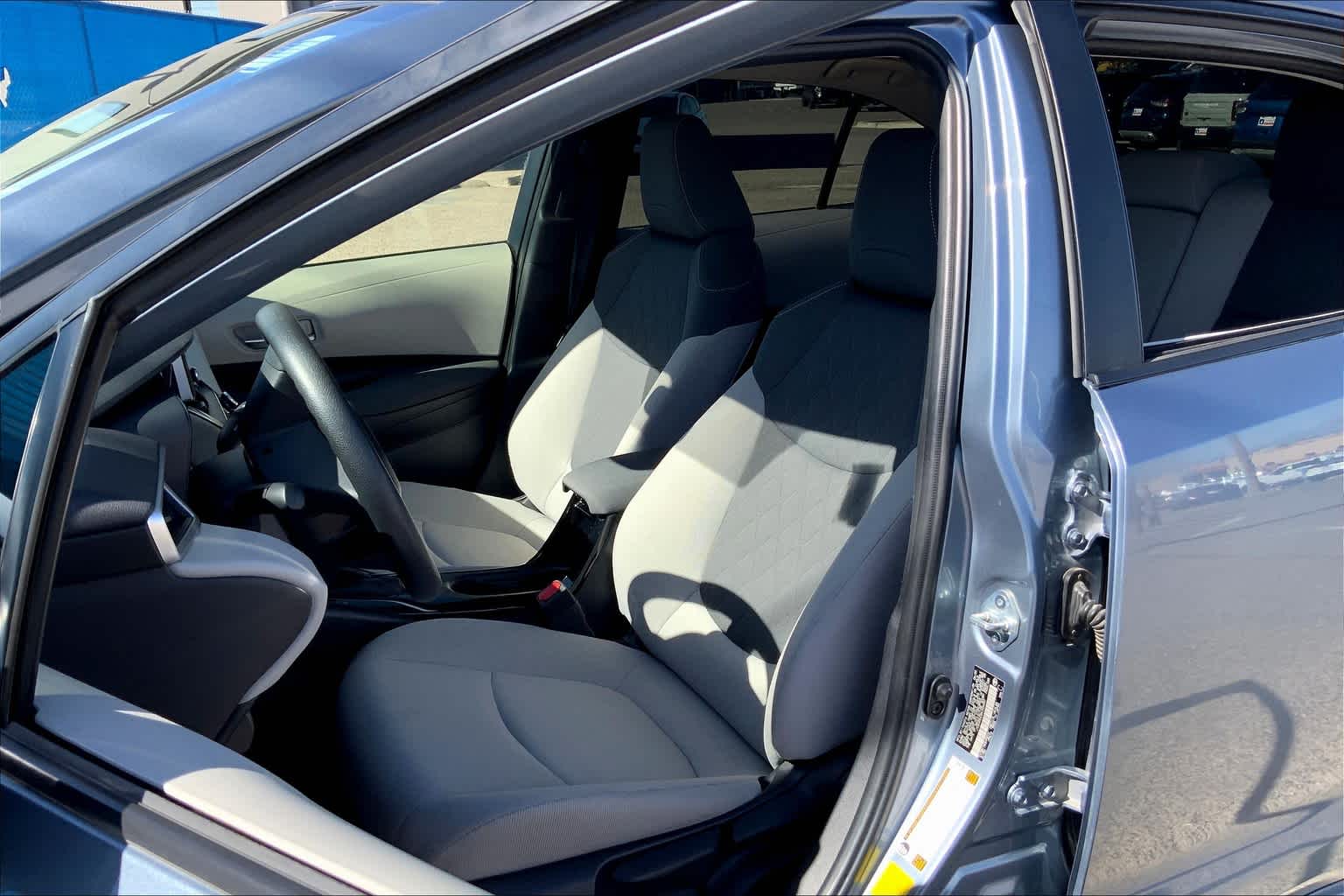 2021 Toyota Corolla Hybrid LE photo 7