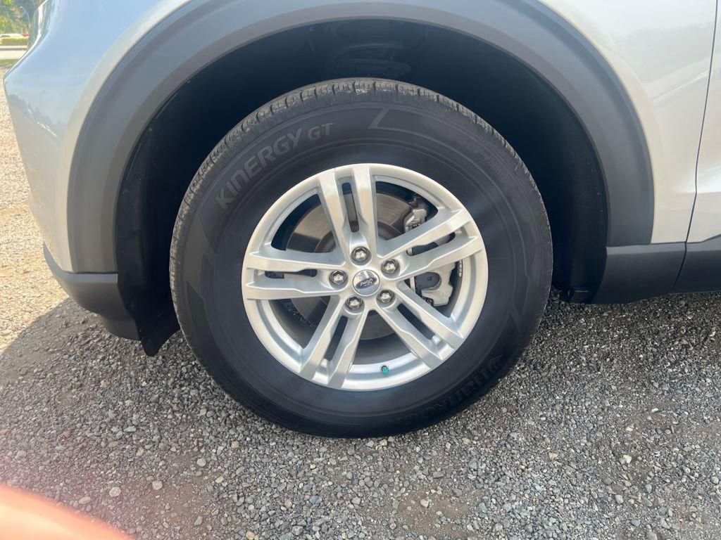 2023 Ford Explorer Base photo 25