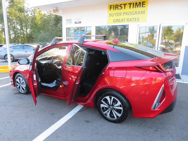 2017 Toyota Prius Prime Three Four photo 14