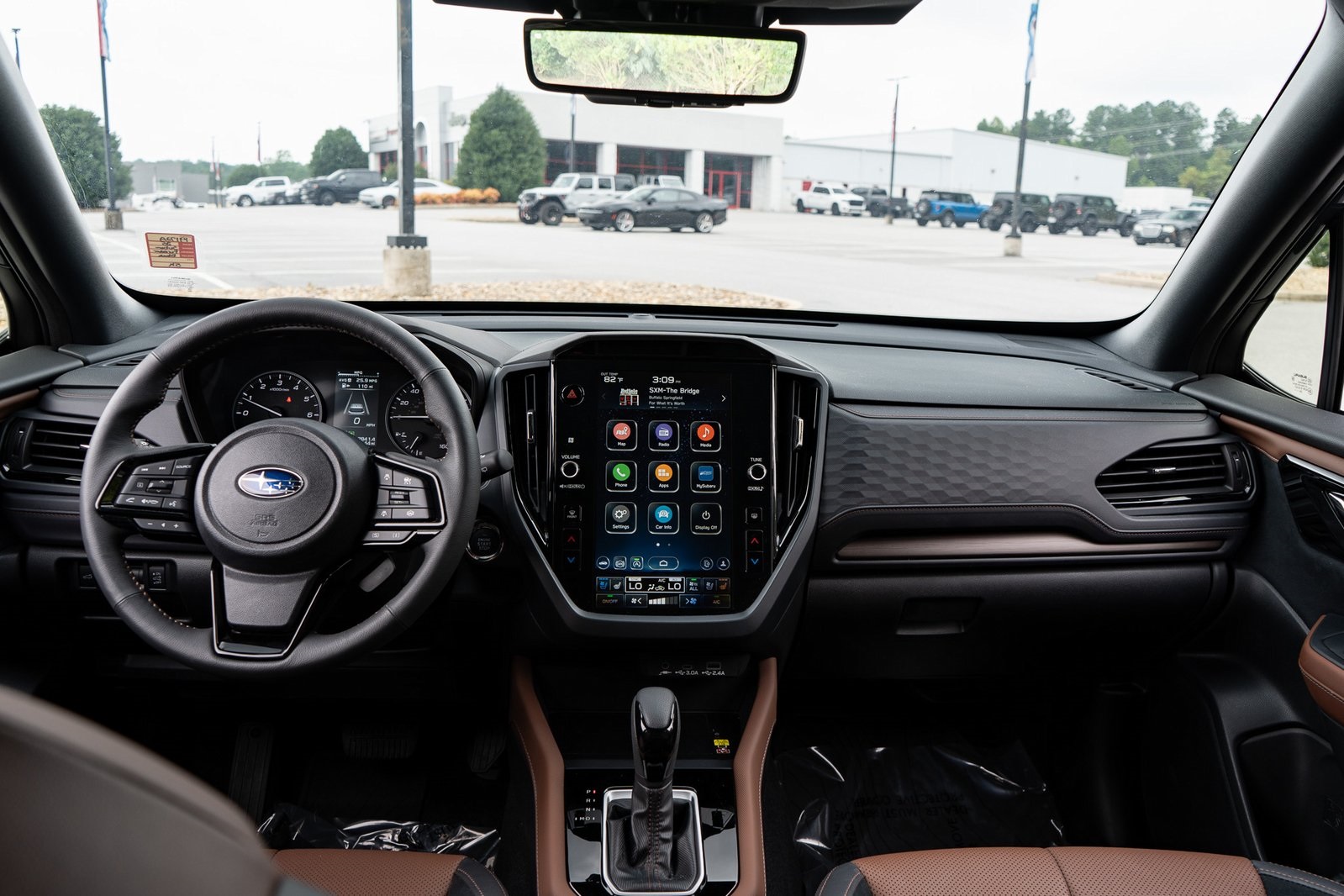 2025 Subaru Forester Touring photo 17