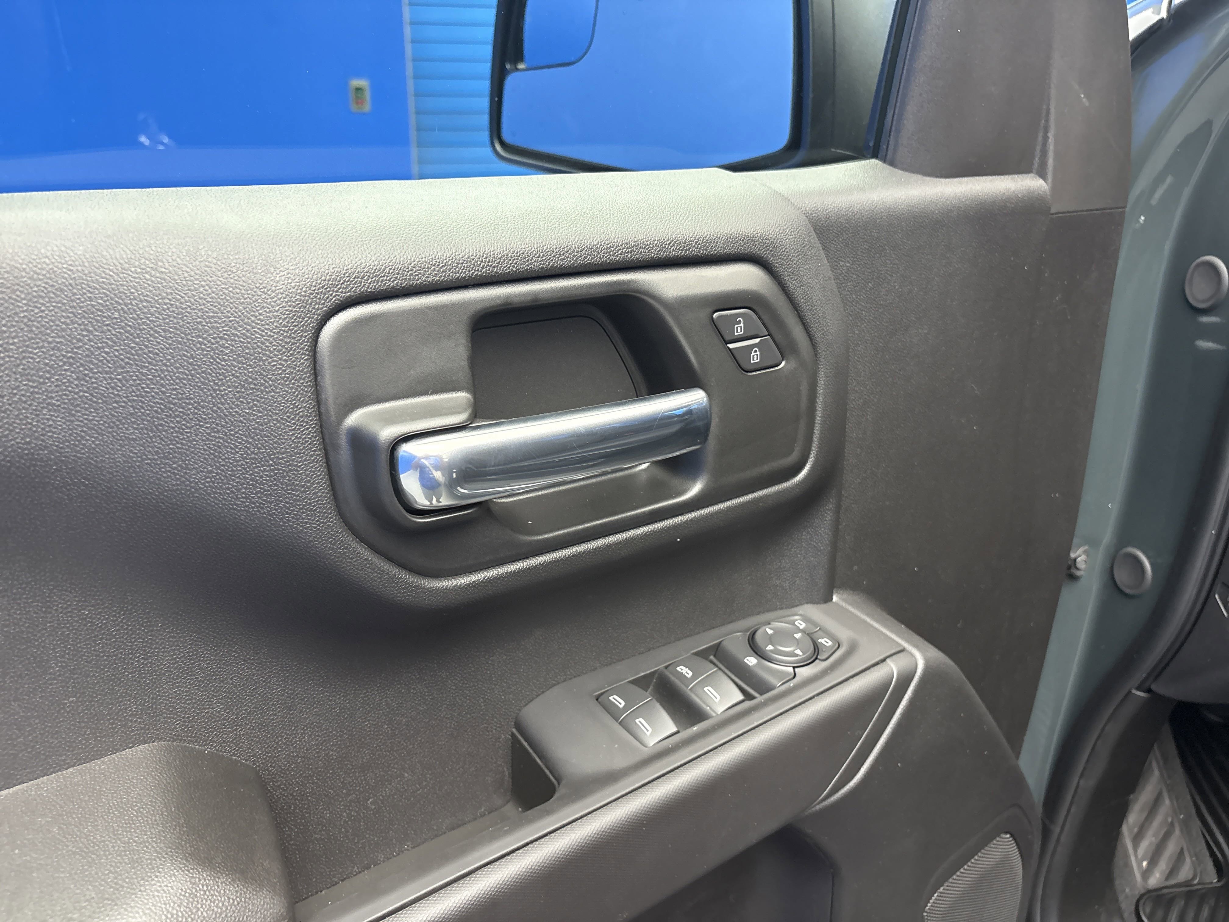 2026 Chevrolet Silverado 1500 Custom Trail Boss photo 9