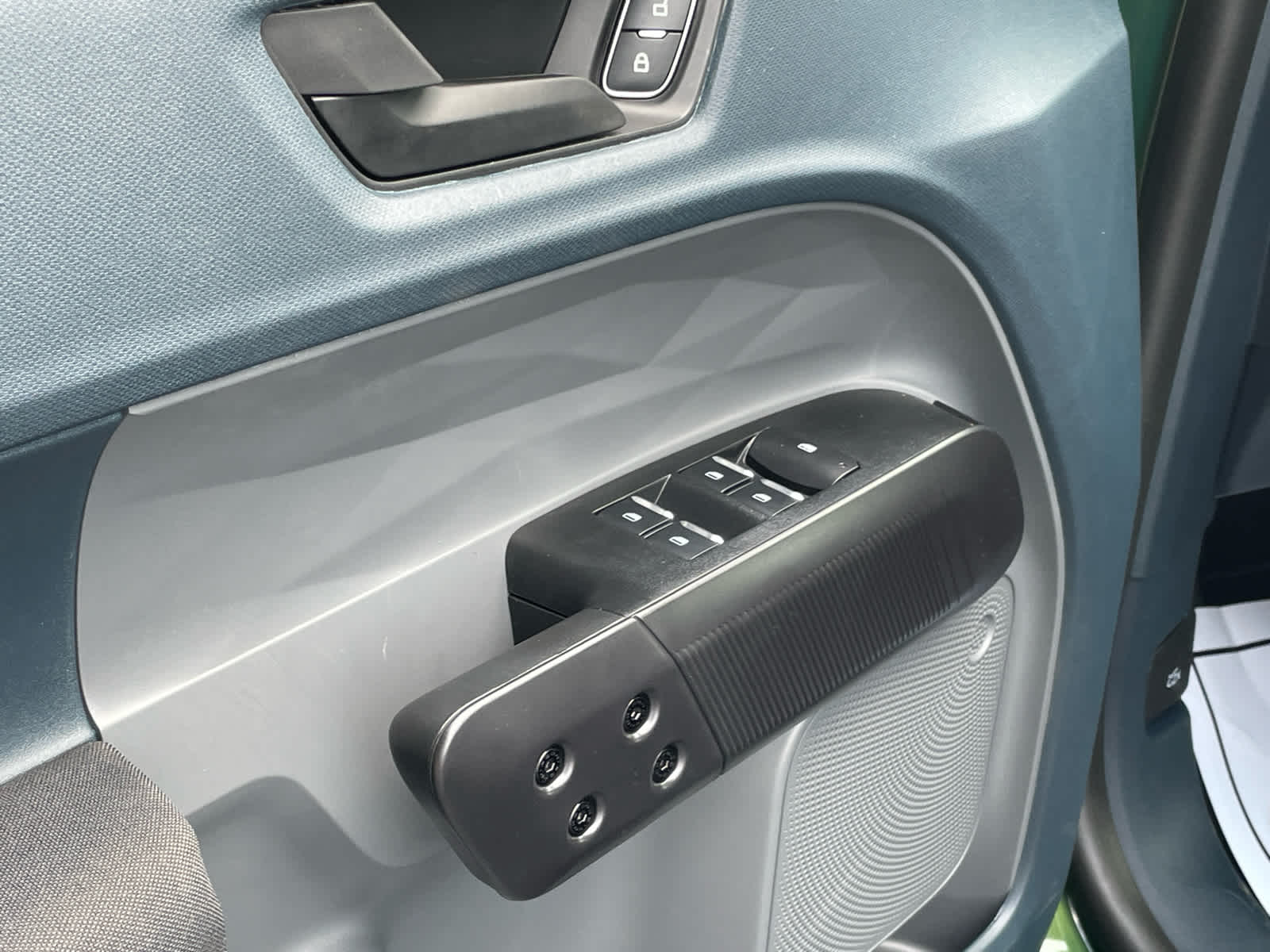 2025 Ford Maverick XL photo 9