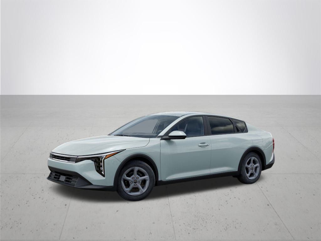 2025 Kia K4 LXS photo 3