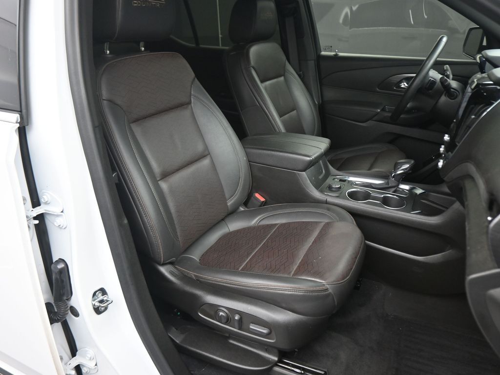 2023 Chevrolet Traverse High Country photo 47