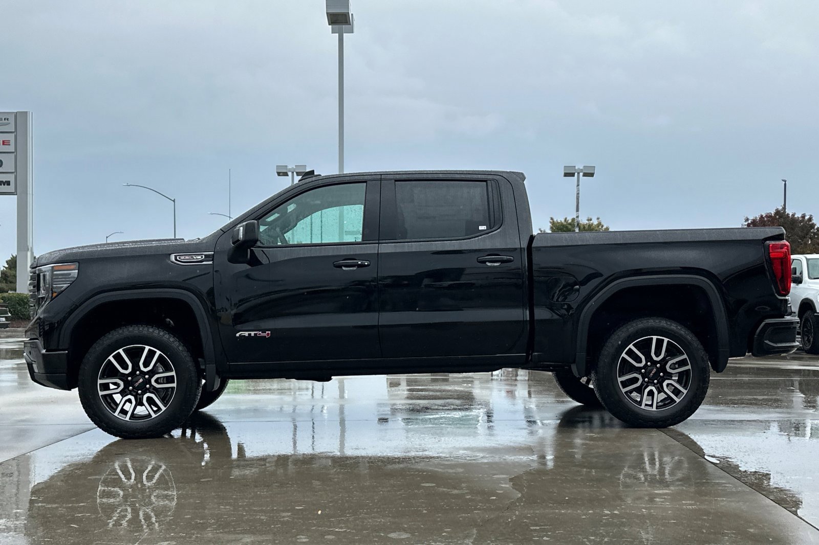 2026 Gmc Sierra 1500 AT4 photo 3