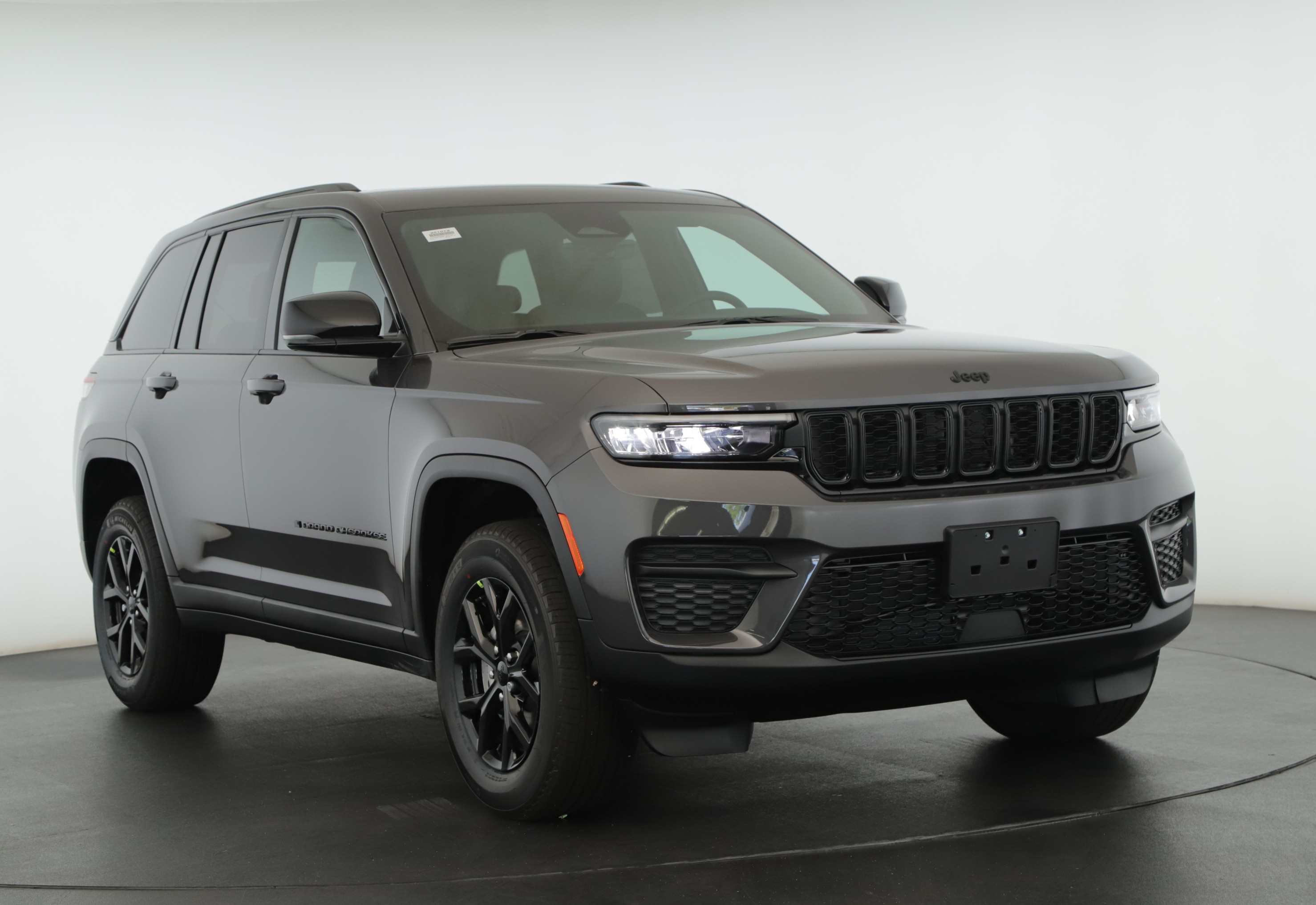 2025 Jeep Grand Cherokee Altitude's photo