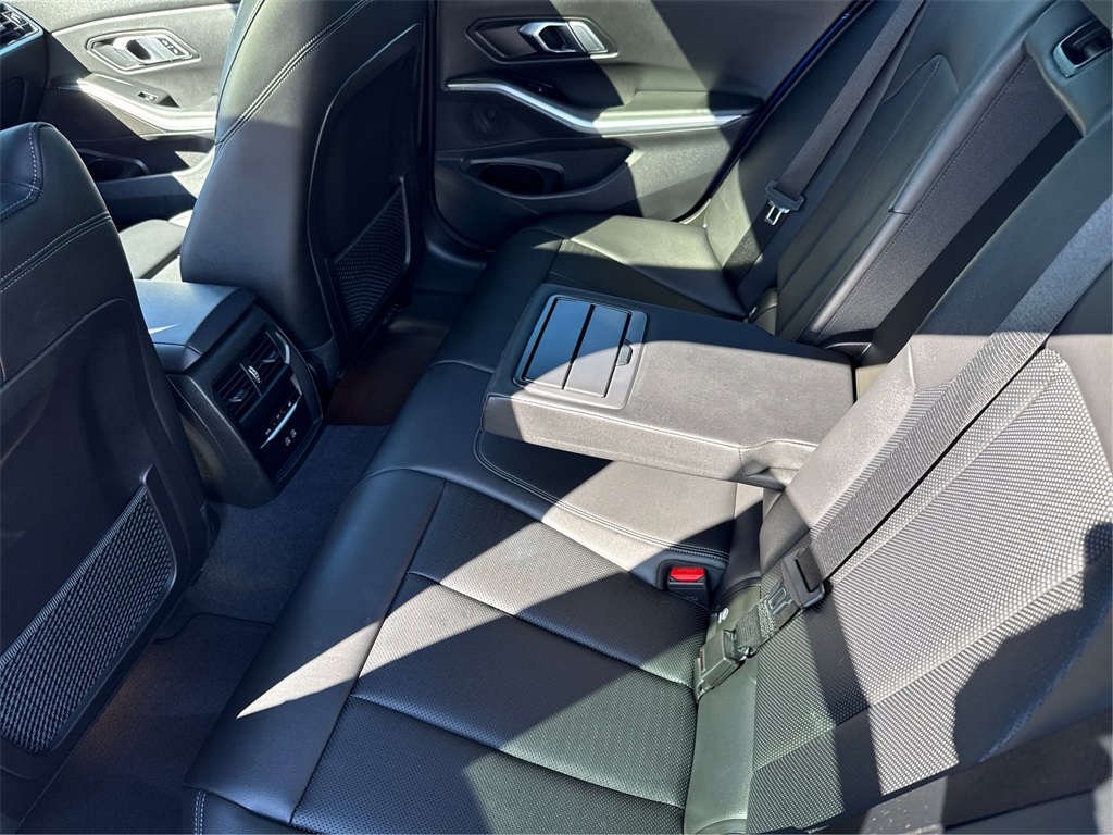 2022 Bmw 330e 3-Series photo 10