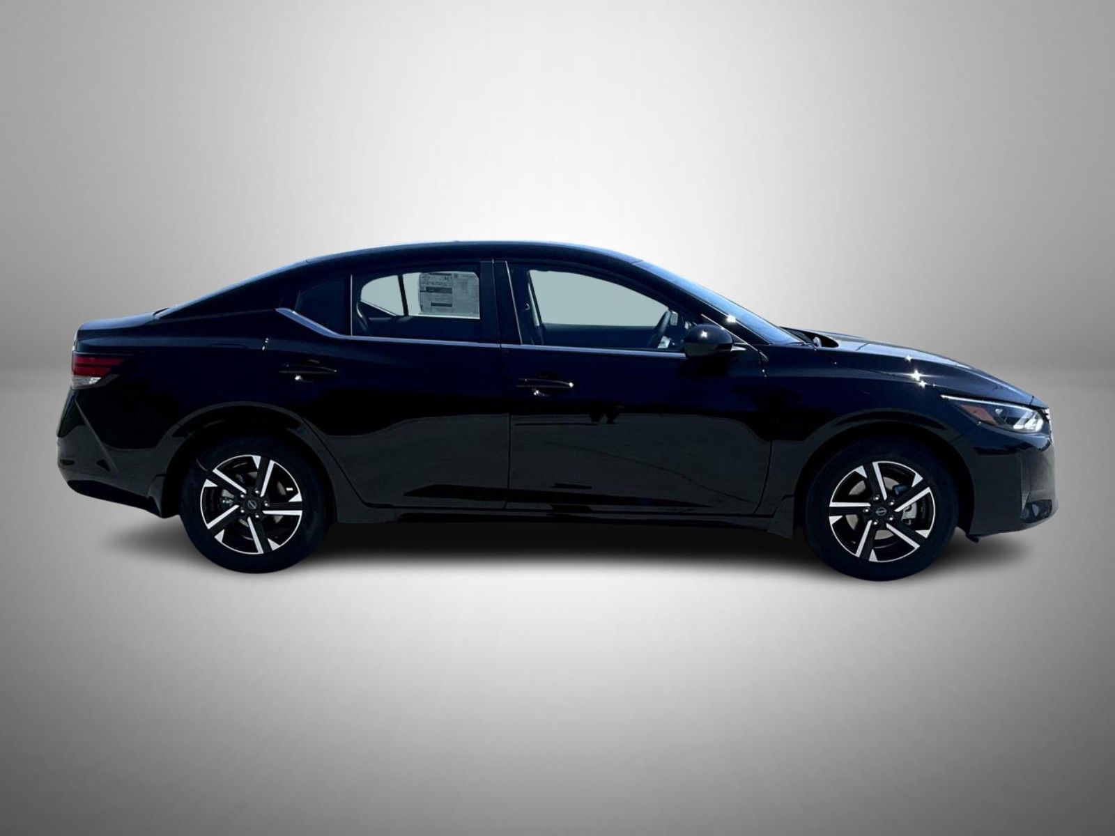 2025 Nissan Sentra SV photo 4