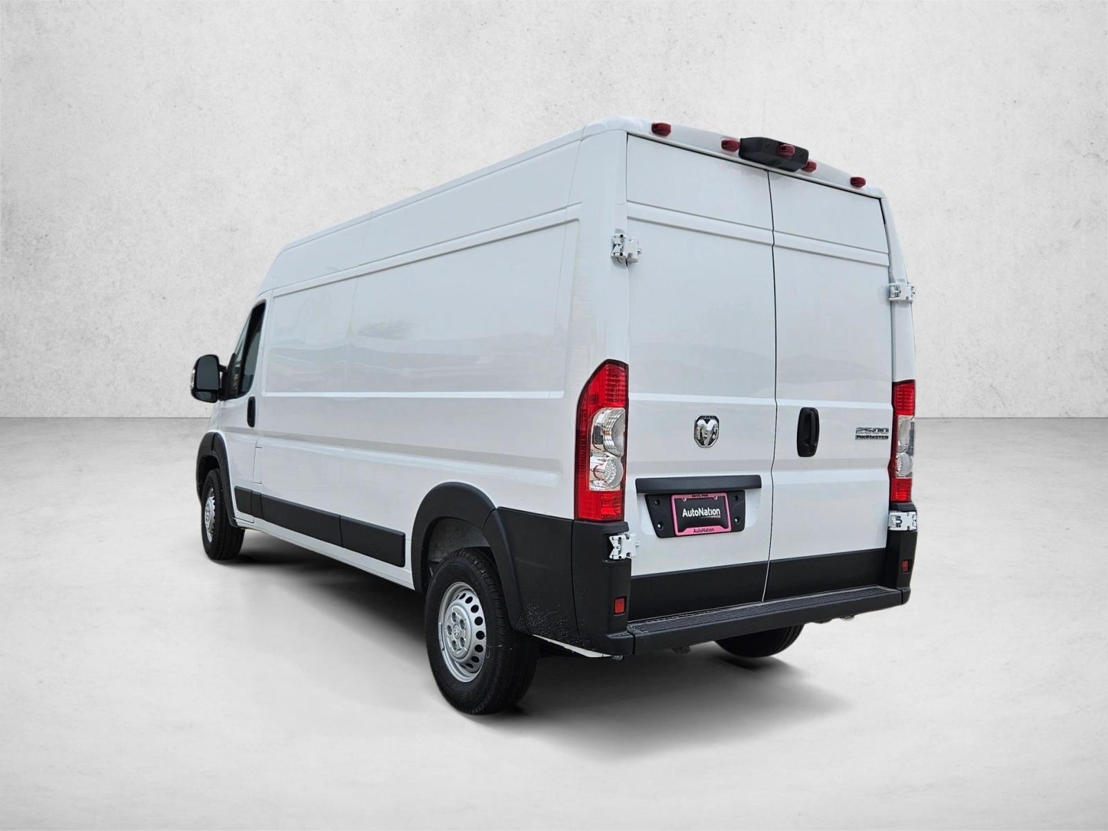 2025 Ram ProMaster 2500 photo 4