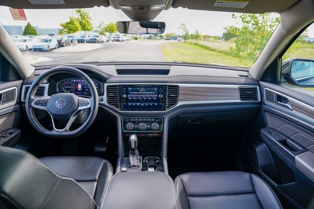 2022 Volkswagen Atlas SEL photo 23