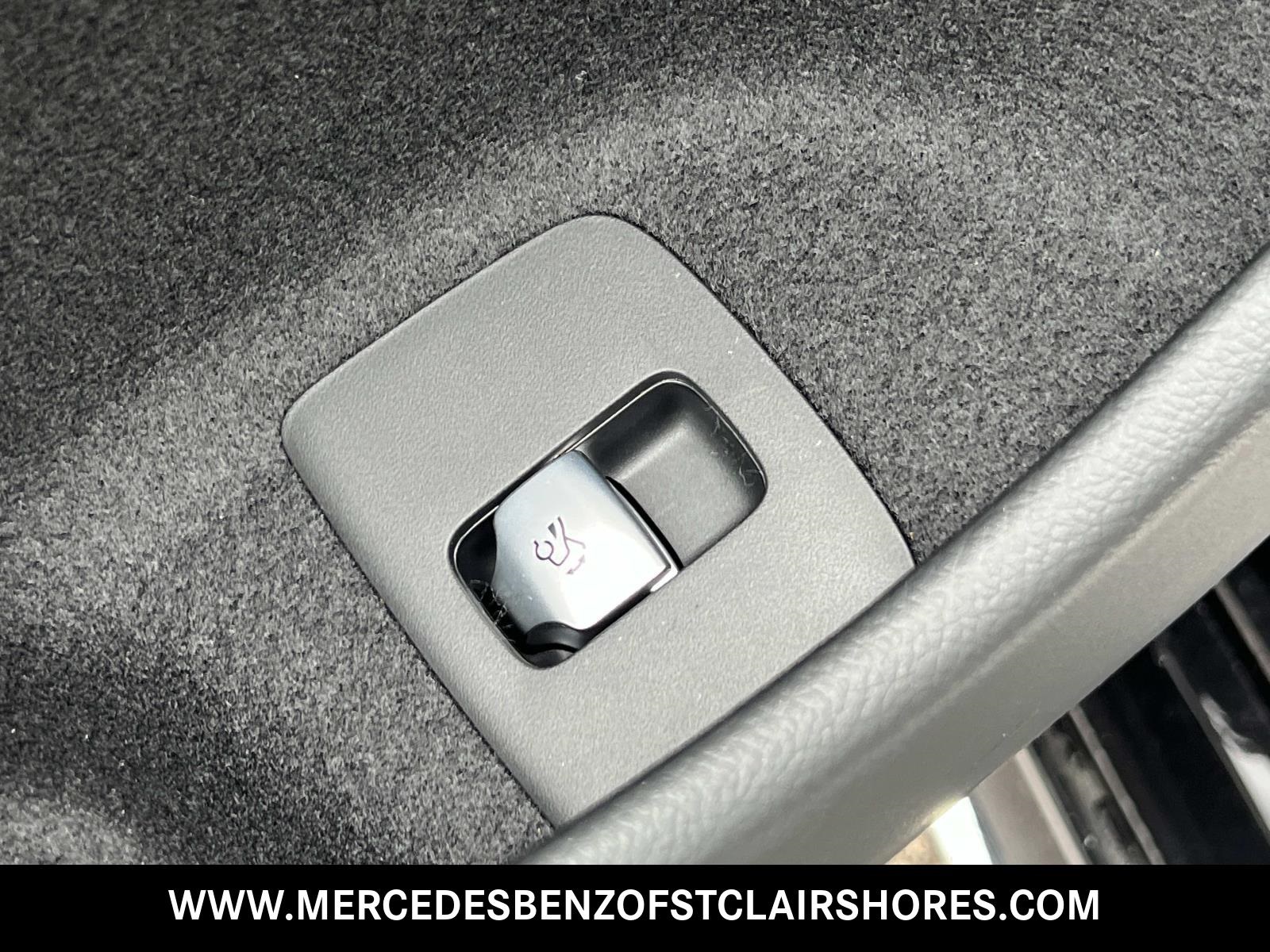2026 Mercedes Benz E 350 4MATIC photo 19