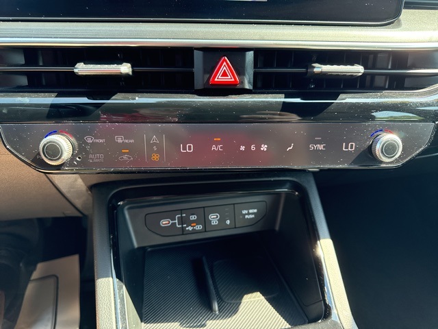 2025 Kia K5 GT-Line photo 36