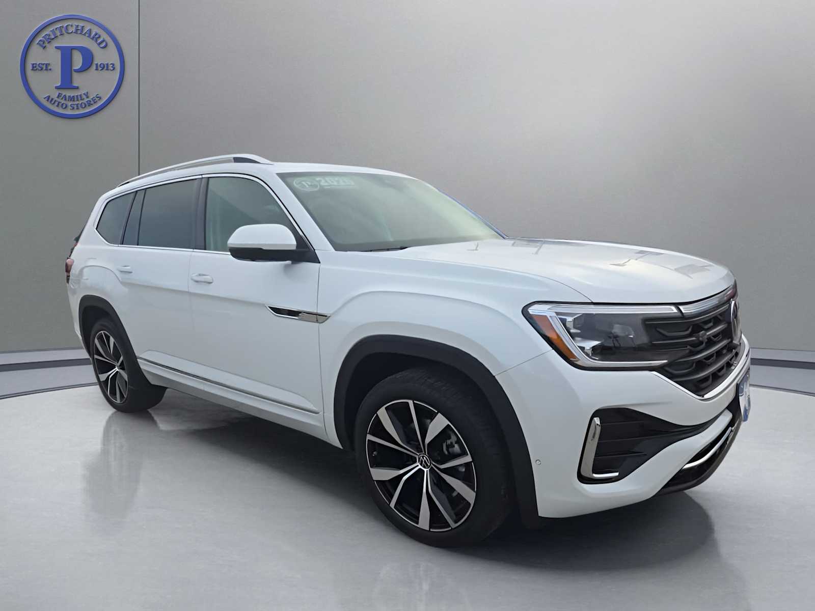2026 Volkswagen Atlas SEL Premium R-Line's photo