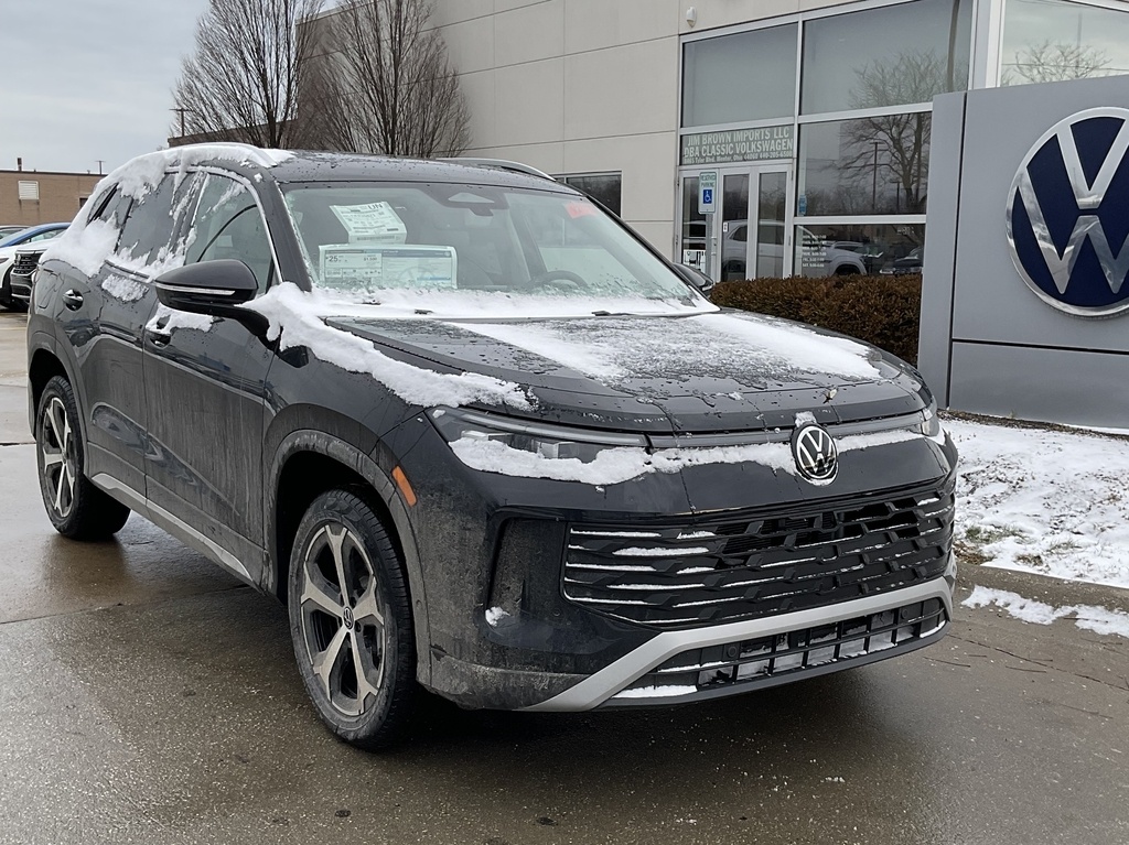 2026 Volkswagen Tiguan SE's photo