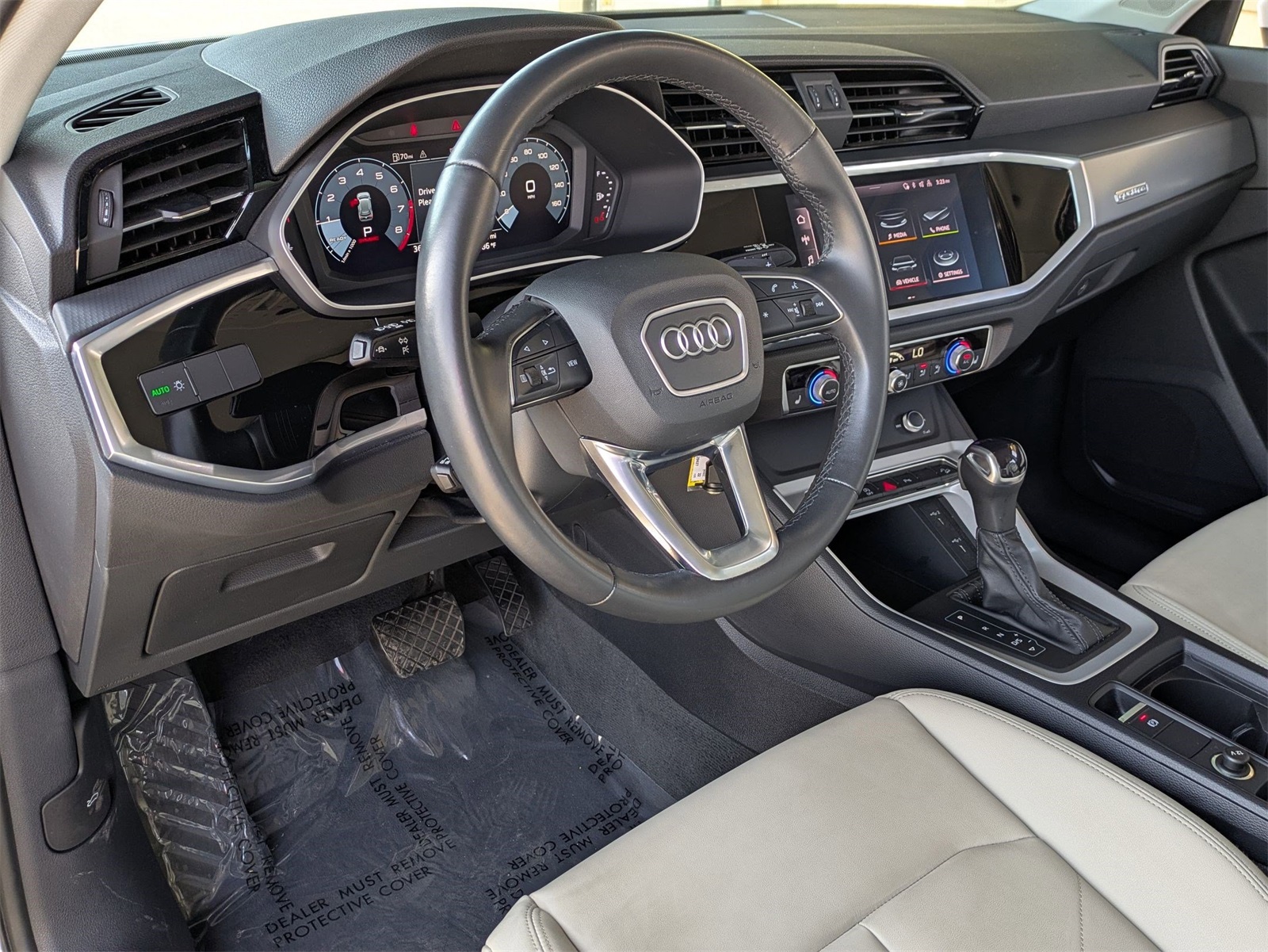 2022 Audi Q3 S line Premium photo 15