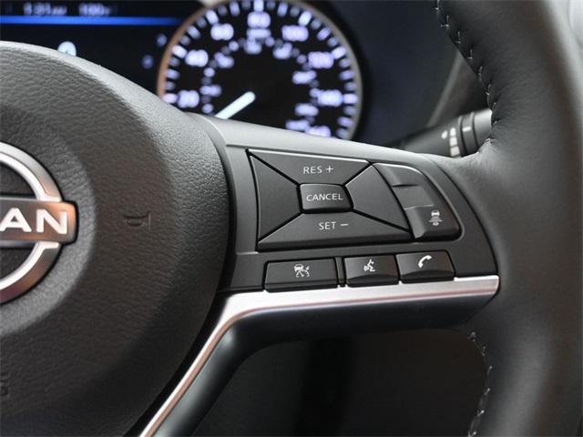 2025 Nissan Sentra SV photo 2