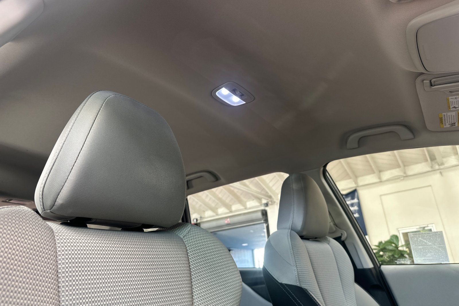 2022 Subaru Forester Base photo 18