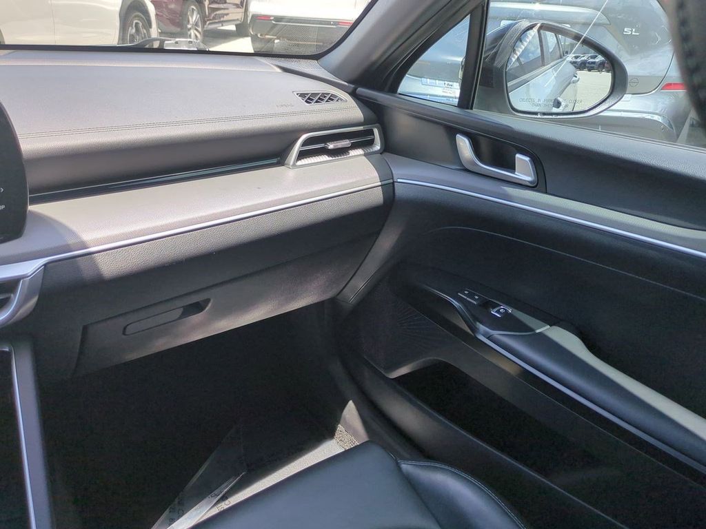 2022 Kia K5 GT-Line photo 15